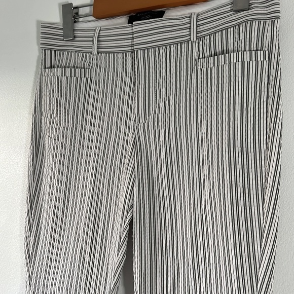 𝅺banana Republic Sloan Crop White with Grey Stripe - Picture 2 of 9